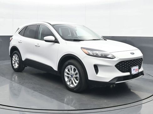 Used 2021 Ford Escape SE w/ Cold Weather Package image 9