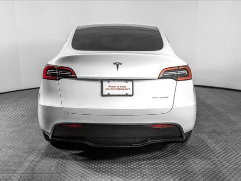 Used 2023 Tesla Model Y Long Range AWD/4WD image 6