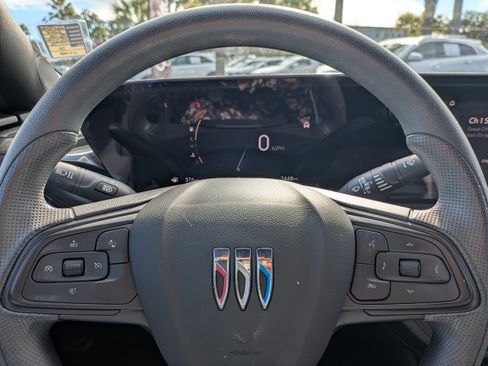 Certified 2024 Buick Envista Preferred w/ Advanced Safety Package image 28