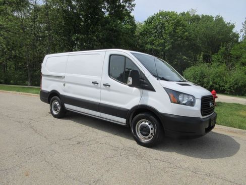 Used 2019 Ford Transit 150 130 Low Roof RWD image 3