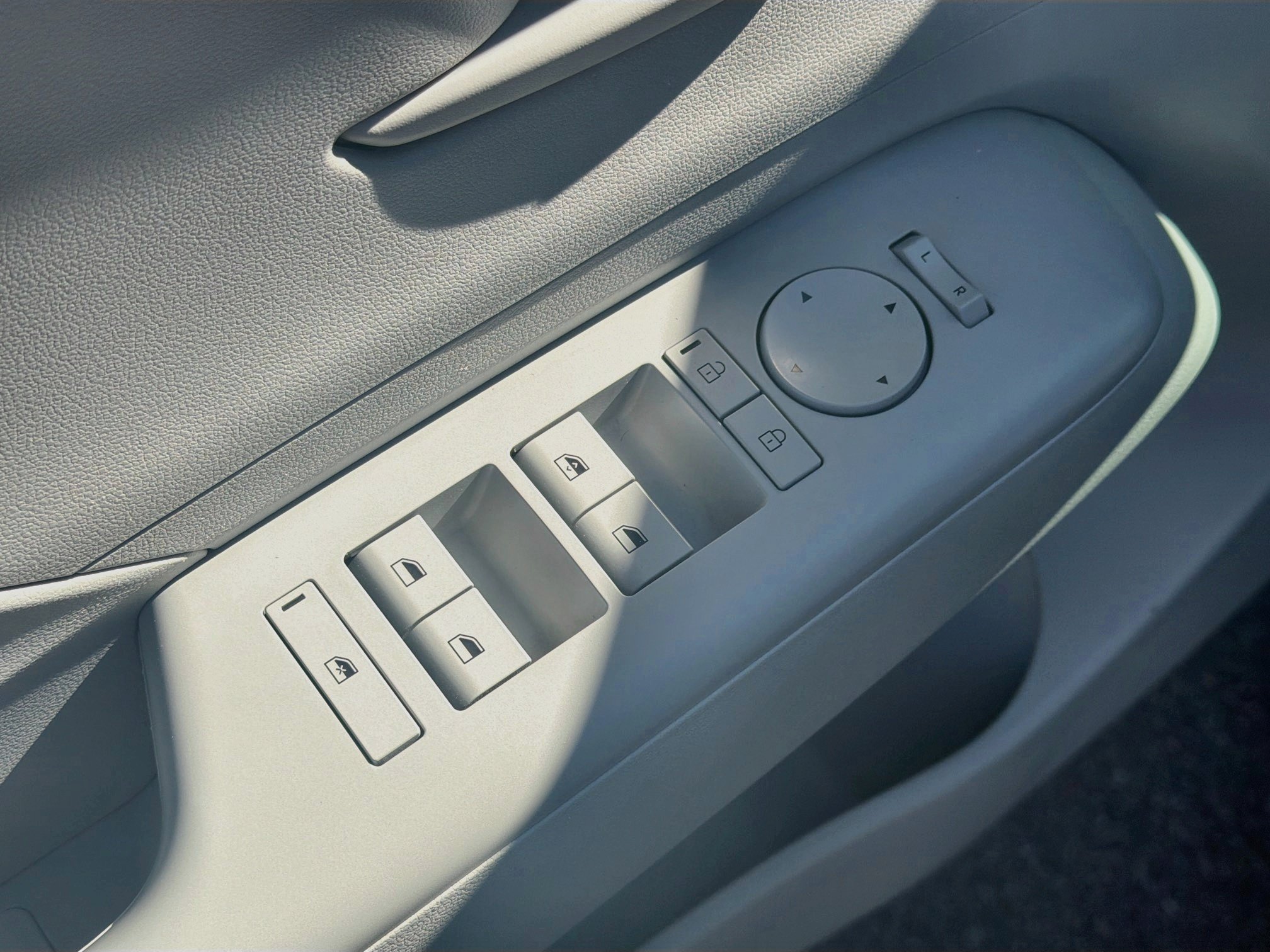 Used 2025 Hyundai Kona SEL AWD/4WD image 15
