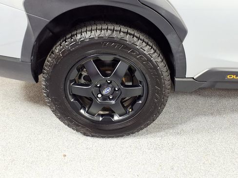 Used 2022 Subaru Outback Wilderness image 5