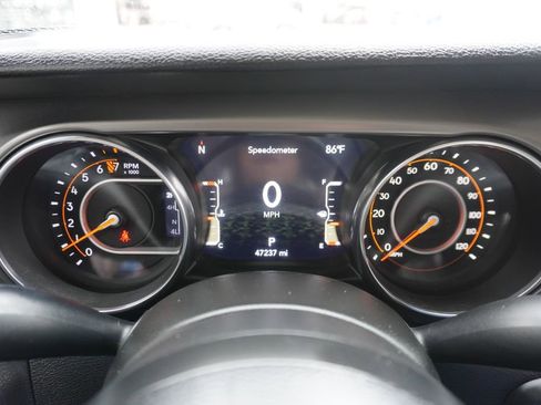 Used 2023 Jeep Gladiator Sport AWD/4WD image 9