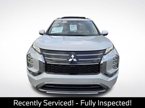 Used 2025 Mitsubishi Outlander SEL FWD image 3