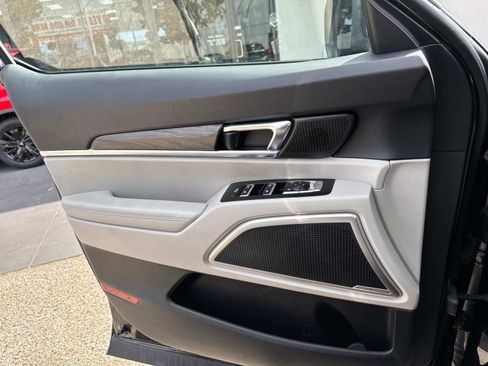 Used 2022 Kia Telluride EX w/ EX Premium Package image 24