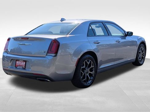 Used 2018 Chrysler 300 S w/ 300S Premium Group AWD/4WD image 7