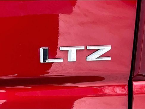 Used 2022 Chevrolet Silverado 1500 LTZ image 10