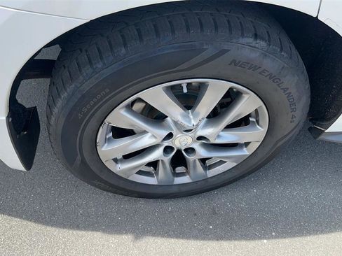 Used 2013 INFINITI JX35 AWD w/ Premium Pkg image 18