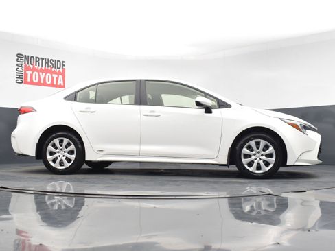 Used 2024 Toyota Corolla LE image 27