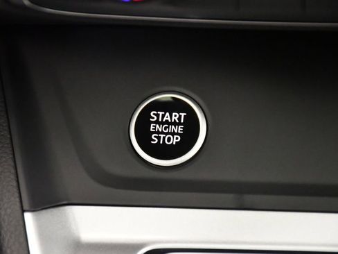 New 2025 Audi Q3 2.0T Premium image 28