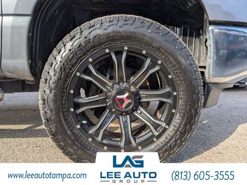 Used 2017 Nissan Titan SV AWD/4WD image 7