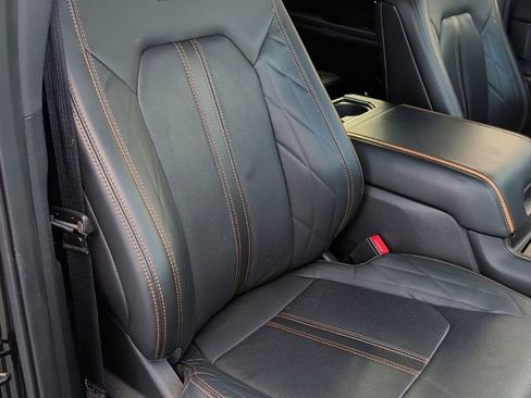 Used 2023 Ford Expedition Platinum image 35