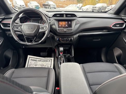 Used 2022 Chevrolet TrailBlazer RS image 2