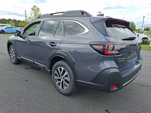 Certified 2025 Subaru Outback Premium AWD/4WD image 6