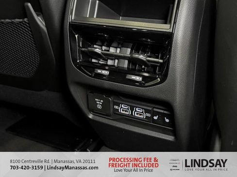 New 2025 Jeep Grand Cherokee Limited w/ Luxury Tech Group II AWD/4WD image 16