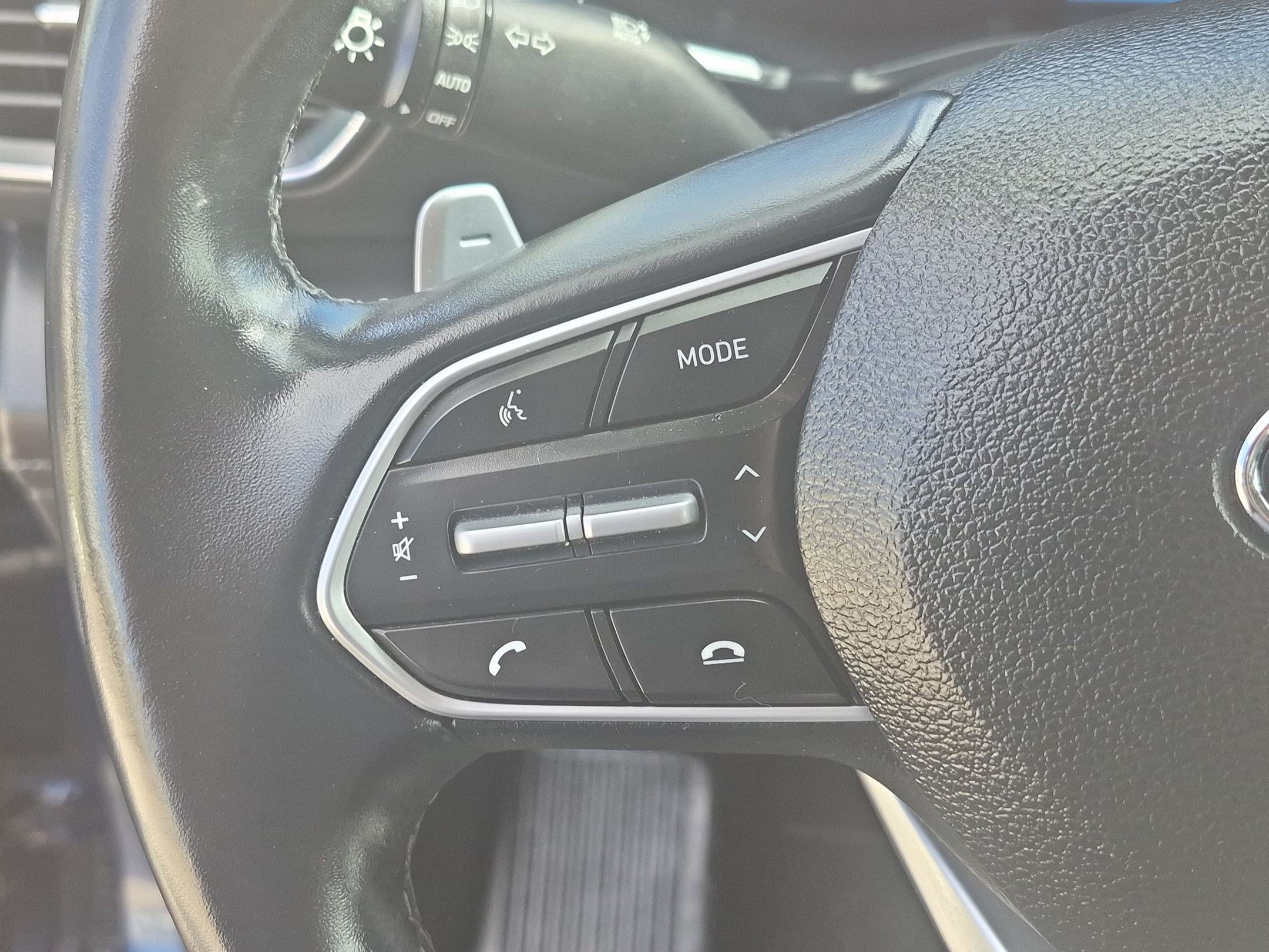 Used 2022 Hyundai Santa Fe Limited AWD/4WD image 18