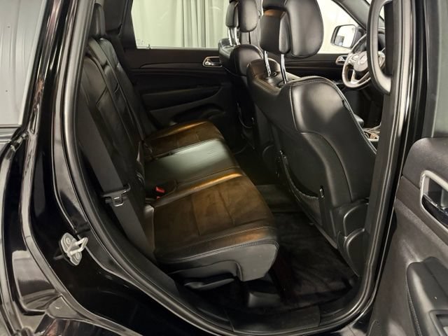Used 2018 Jeep Grand Cherokee Altitude AWD/4WD image 10