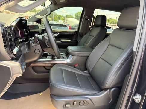 Certified 2023 Chevrolet Silverado 1500 LTZ w/ LTZ Convenience Package II AWD/4WD image 12