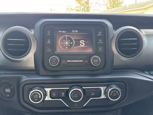 Used 2020 Jeep Wrangler Unlimited Sport S AWD/4WD image 21