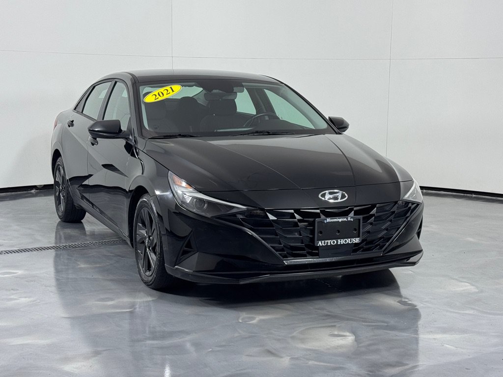 Used 2021 Hyundai Elantra SEL w/ Convenience Package FWD image 3