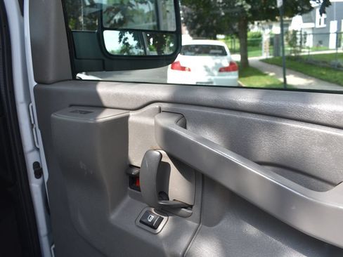 Used 2023 Chevrolet Express 3500 LT w/ LT Preferred Equipment Group RWD image 18