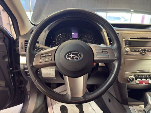 Used 2010 Subaru Legacy 2.5i Premium AWD/4WD image 16