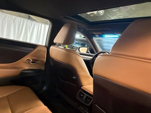 Used 2019 Lexus ES 350 FWD image 9