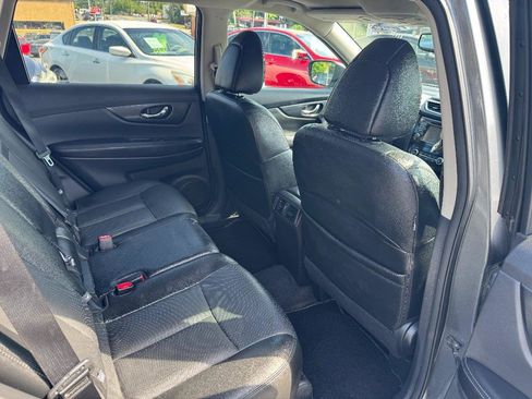 Used 2016 Nissan Rogue SL w/ SL Premium Package FWD image 17