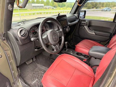 Used 2015 Jeep Wrangler Unlimited Sport w/ Quick Order Package 24S AWD/4WD image 24