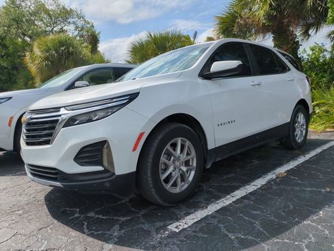 Used 2022 Chevrolet Equinox LT image 3