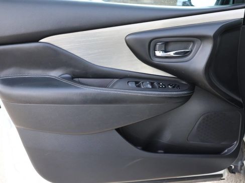 Used 2016 Nissan Murano S image 12