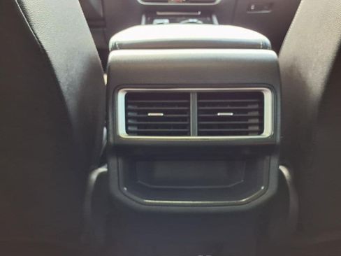 Used 2024 Volkswagen Atlas Cross Sport SE AWD/4WD image 23