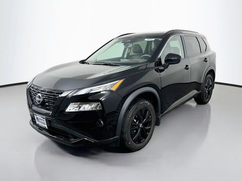 Used 2023 Nissan Rogue SV w/ SV Premium B Package AWD/4WD image 3