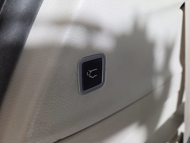 Used 2018 Chrysler Pacifica Touring-L Plus FWD image 31