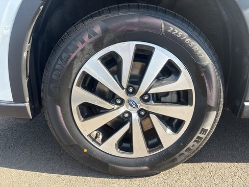 Used 2020 Subaru Outback AWD/4WD image 12