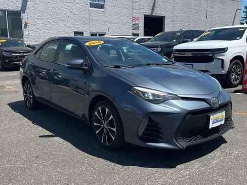 Used 2018 Toyota Corolla SE FWD image 11