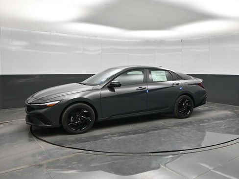 New 2026 Hyundai Elantra SEL Sport FWD image 1