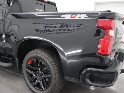 Used 2022 Chevrolet Silverado 1500 RST w/ Redline Edition AWD/4WD image 31