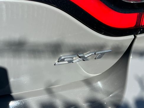 Used 2018 Dodge Charger SXT image 21