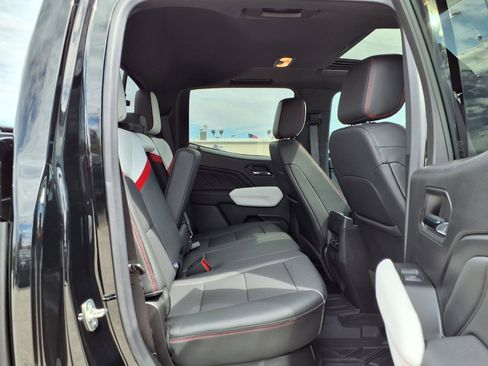 Used 2024 GMC Canyon AT4X AWD/4WD image 31