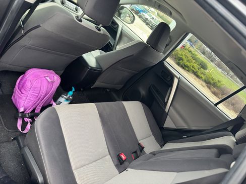 Used 2013 Toyota RAV4 XLE image 8