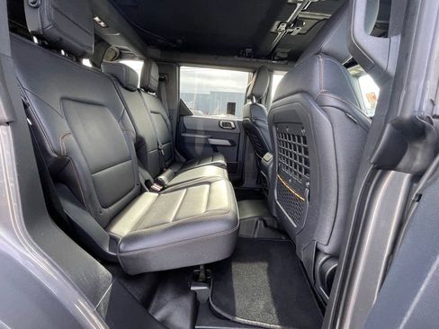 Used 2023 Ford Bronco Badlands w/ Sasquatch Package image 25