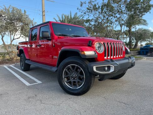 Used 2020 Jeep Gladiator Overland image 1