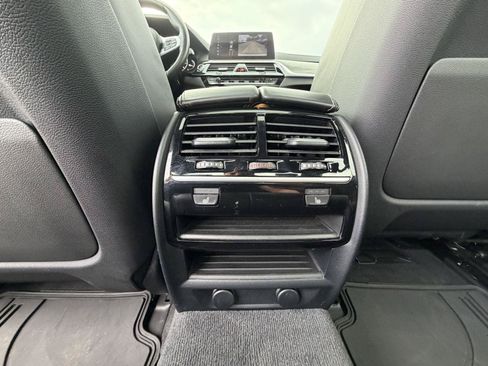 Used 2018 BMW M550i xDrive AWD/4WD image 29