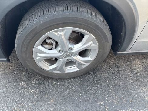 Used 2024 Honda HR-V LX image 3