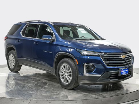 Used 2022 Chevrolet Traverse LT image 9