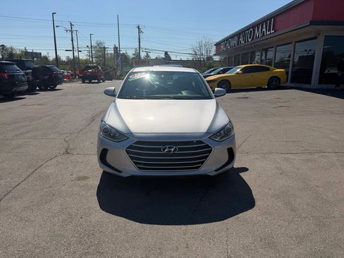 Used 2018 Hyundai Elantra SEL w/ Cargo Package image 8