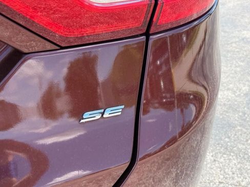 Used 2016 Ford Fusion SE FWD image 6