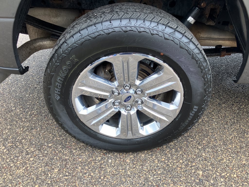 Used 2018 Ford F150 XLT w/ Equipment Group 302A Luxury AWD/4WD image 19