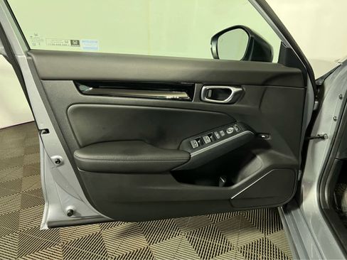 Used 2025 Honda Civic Sport Touring image 18